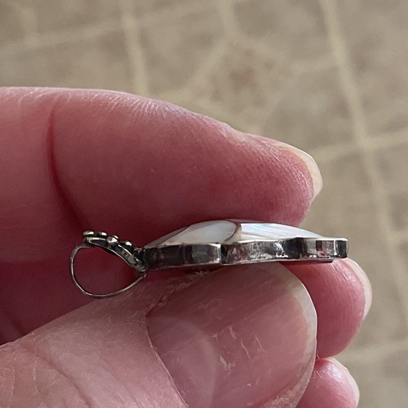 NWOT STERLING SILVER 925 Mother Of Pearl Inlay Turtle Pendant - Picture 6 of 8